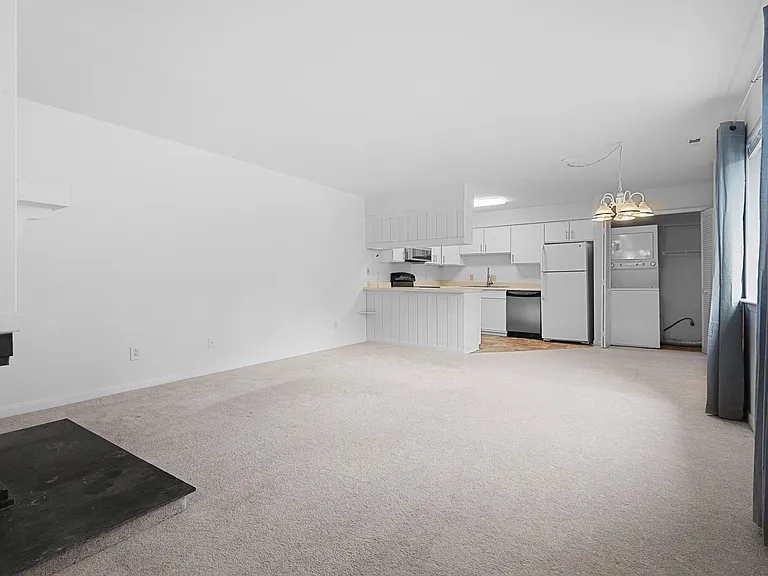 270 Summerwalk Cir — Photo 9