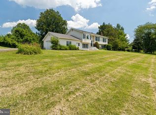 8126 Botha Rd, Warrenton, VA 20186