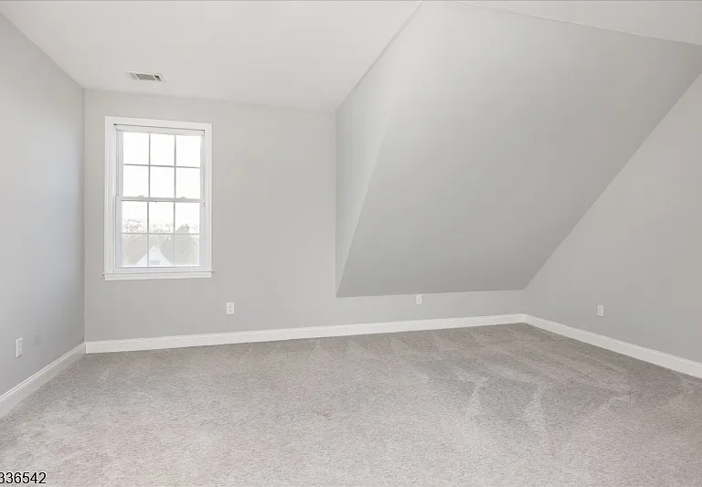 132 N Fullerton Ave — Photo 17