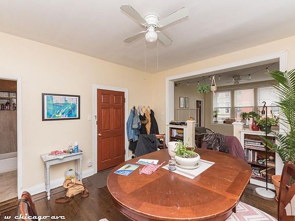 2nd image of 1461 W Chicago Ave #122