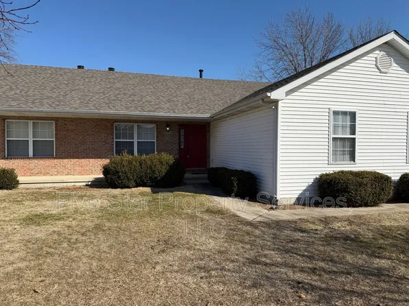 5101 Dove Dr, Springfield, IL 62711