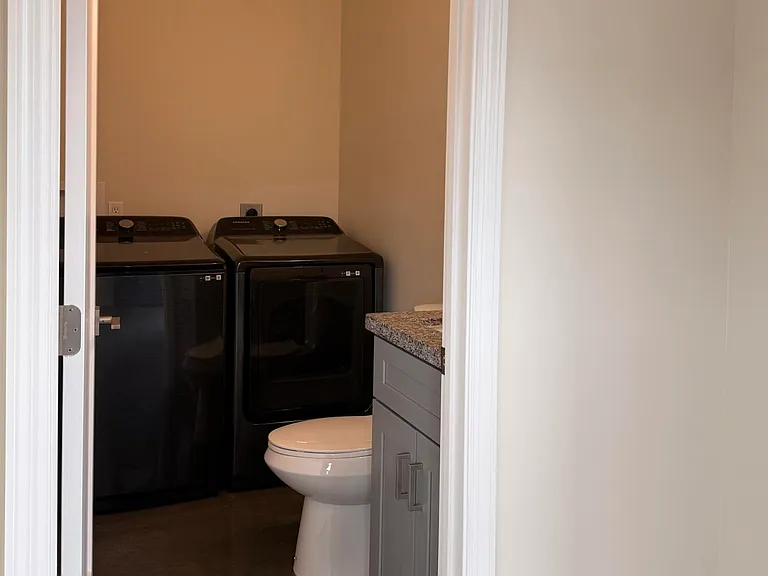 720 N Walnut St #1 — Photo 4