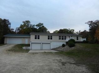 W2721 49th St, Mauston, WI 53948