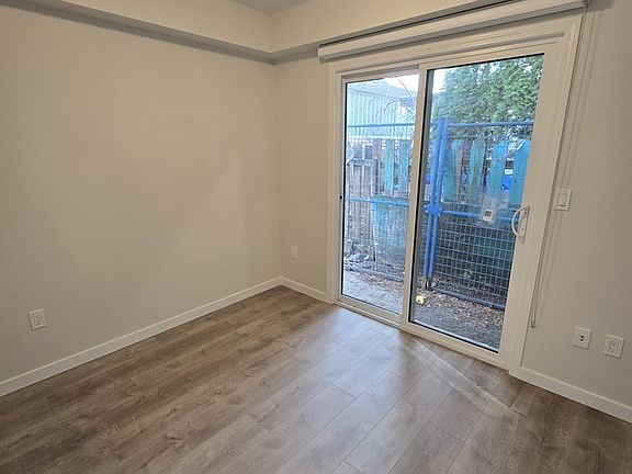 4th image of 45790 Lewis Ave #7