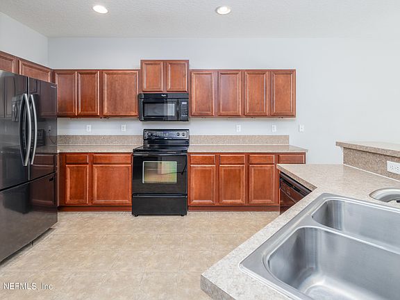 5th image of 11751 SILVER HILL Drive