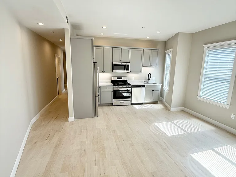 2 Beach Rd #1 — Photo 9
