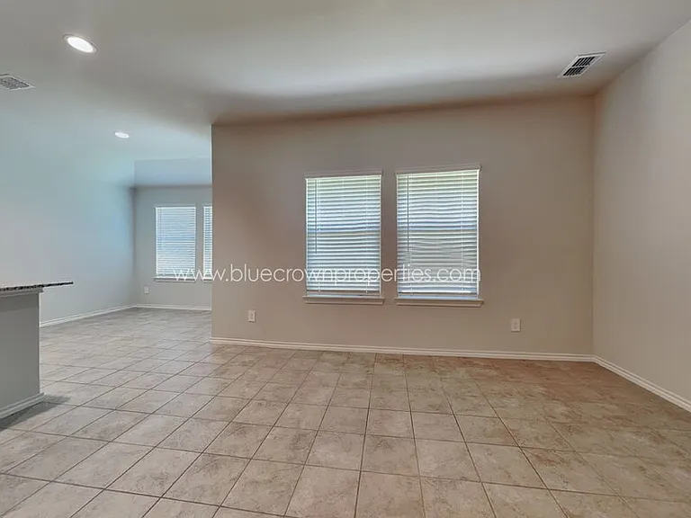 4148 Crooked Bend Dr — Photo 3