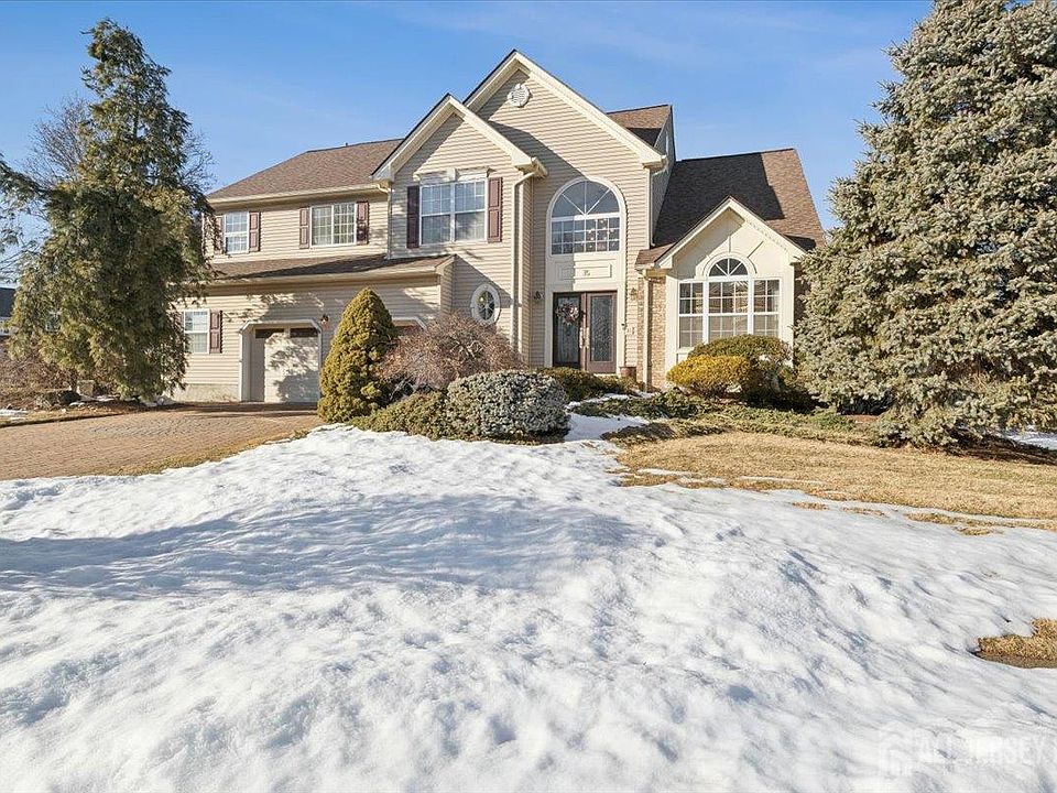 1st image of 15 Congress Ln