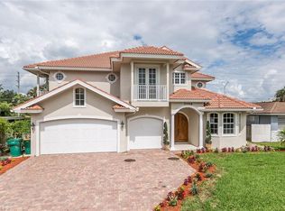5068 Cortina Ct, Naples, FL 34103