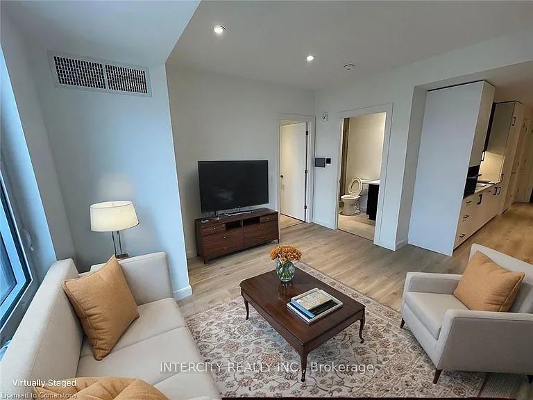 741 King St W #1404 — Photo 7