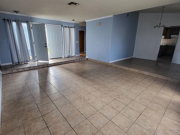 2nd image of 8283 Holly Jill Way
