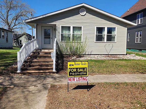 4th image of 718 2nd St