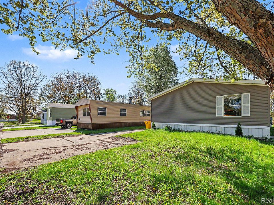 29656 Jamestown Dr, photo 3