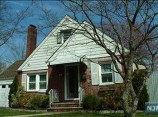 55 Dohrman Ave, Teaneck, NJ 07666