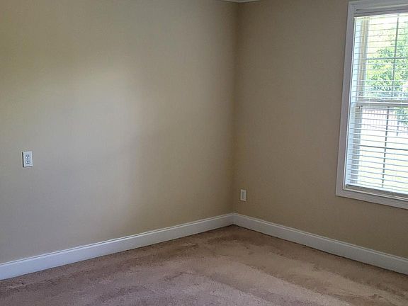 4th image of 5923 Pebble Run Way