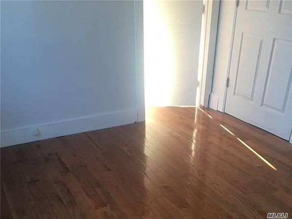3rd image of 10425 210th St