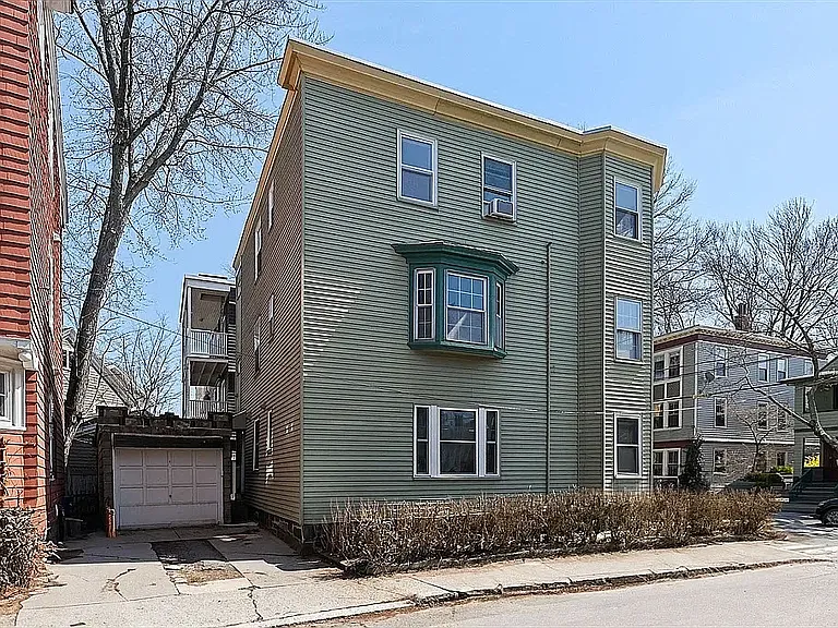 35 Eustis St #1 — Photo 8