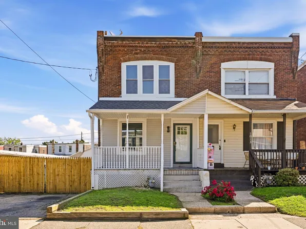 1015 McClenahan Ter, Marcus Hook, PA 19061