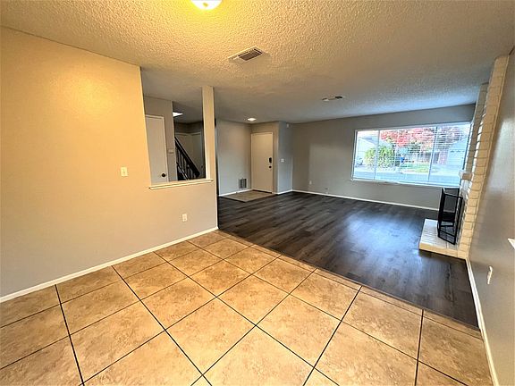 2nd image of 8956 Castle Park Dr