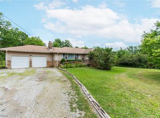 4011 S Newton Falls Rd, Berlin Center, OH 44401