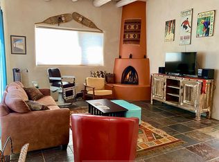 8 Cresta De La Luna Rd, El Prado, NM 87529