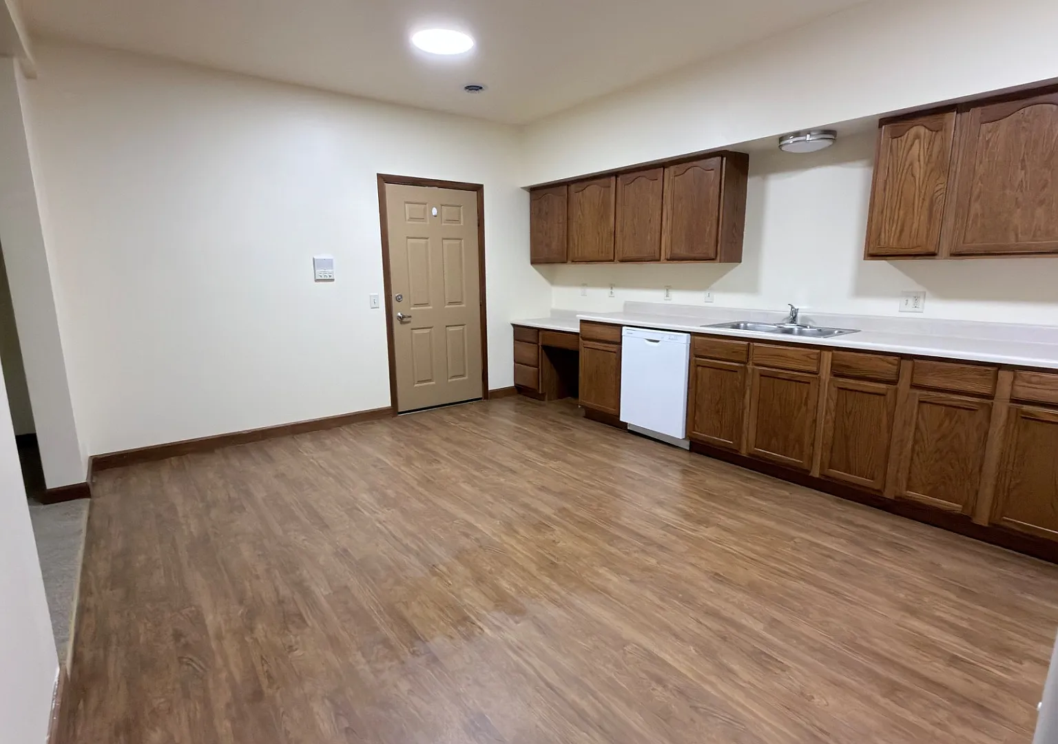 2 Kiley Dr - 11 — Photo 2