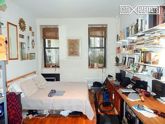 5th image of 40 W 95th St APT 2D