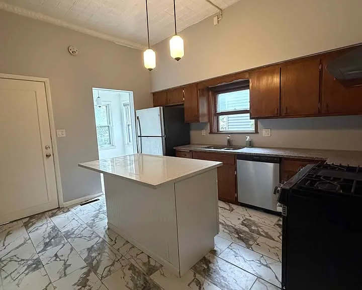 3342 N Whipple St #1 — Photo 14