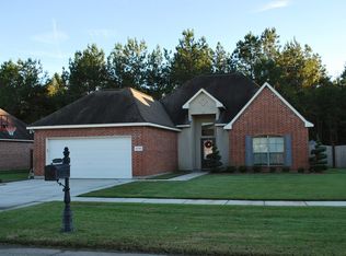 12750 Diamond Lake Dr, Walker, LA 70785
