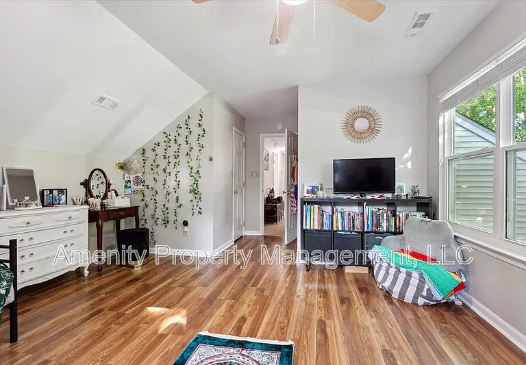4 W Spur Ct — Photo 11