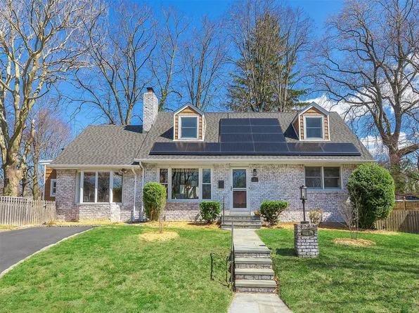 1 Dubois Court, Sea Cliff, NY 11579