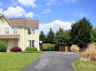 38 Robindale Dr, Emmitsburg, MD 21727