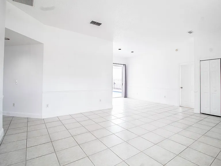 2782A Picadilly Cir — Photo 5