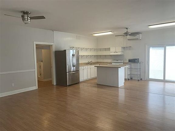 3rd image of 411 E 7th Ave #F