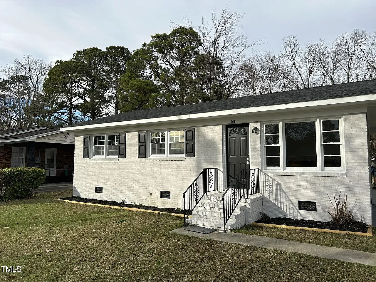 3 bed, 1026 sqft, $1,495 — Photo 2