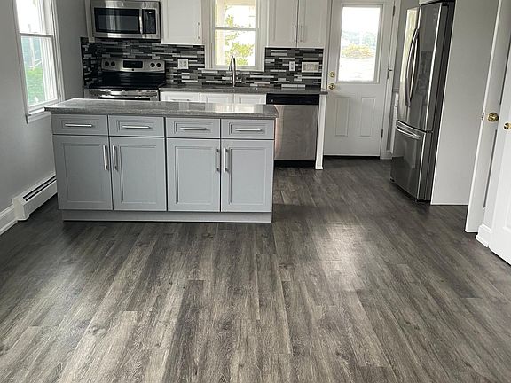 5th image of 131 Park Ave Floor 2