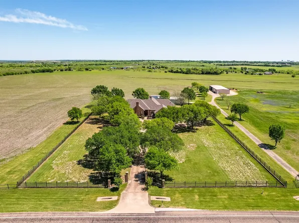 5002 Fm 1722, Ennis, TX 75119