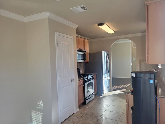 5th image of 6932 Plains Crest Dr