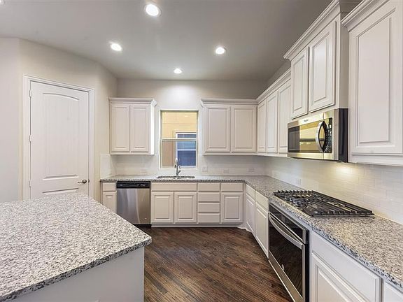 3rd image of 2670 Villa Di Lago Dr #1