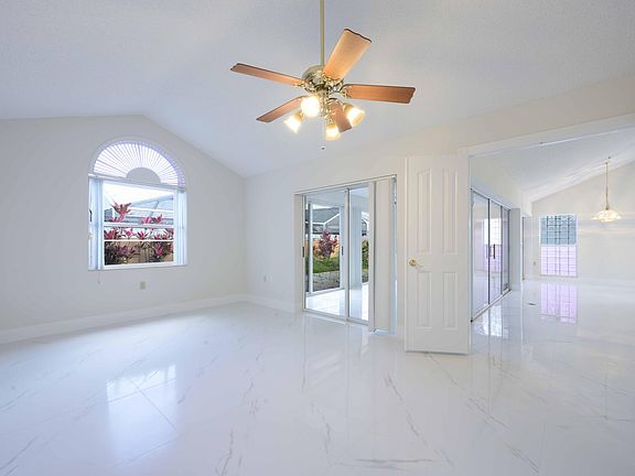 5th image of 2293 Saratoga Lane