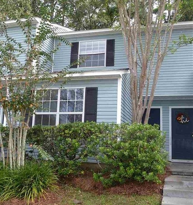 1st image of 2197 Timberwood Cir N