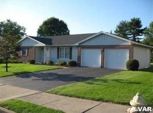 645 Barclay Dr, Bethlehem, PA 18017