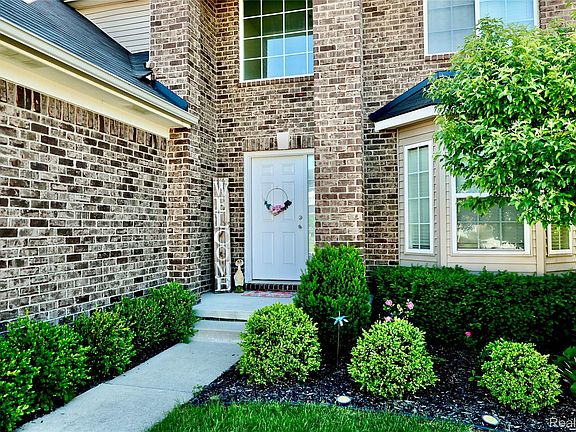2nd image of 9292 Liberty Ct