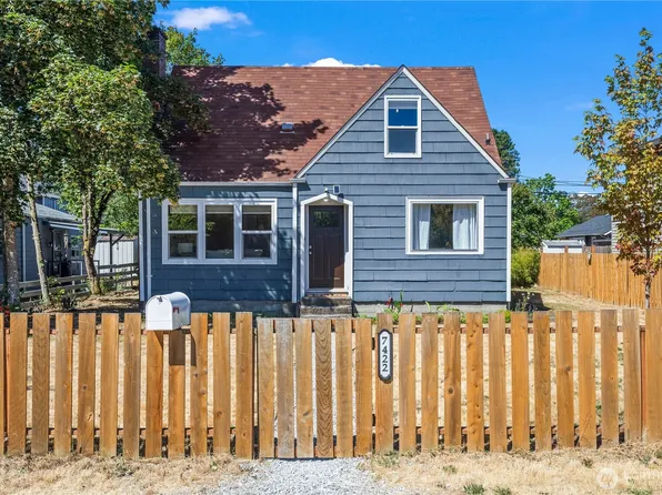 7422 S Oakes Street, Tacoma, WA 98409