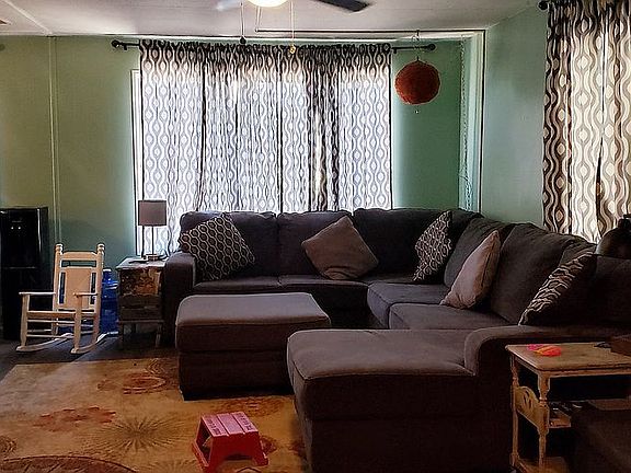 2nd image of 400 Coyote Ln SE