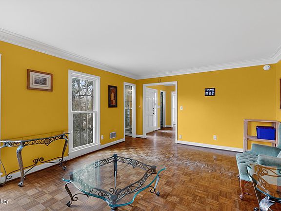 4th image of 2406 Phoenix Hill Dr