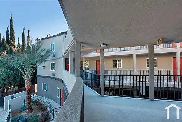 1 bed, 650 sqft, $2,300 — Photo 3