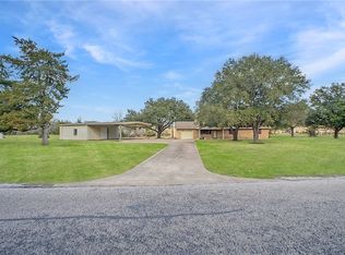 9639 Valley View Dr, College Station, TX 77845