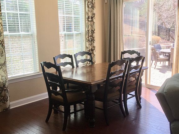 bright breakfast area