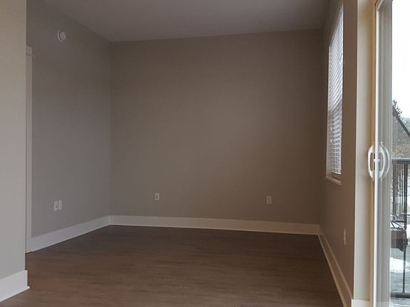 5th image of 25 Carlton Ave SE APT 207